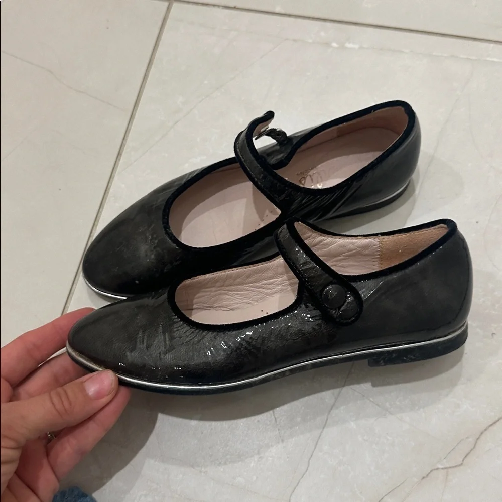 Beberlis Black Mary Jane dress shoes 33 Made in Spain